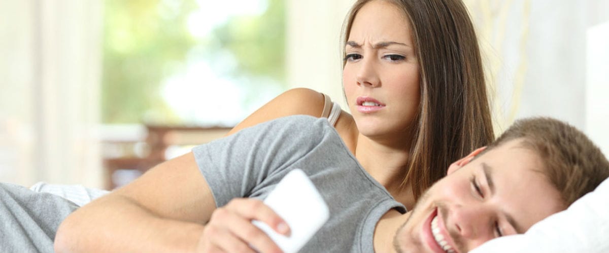 Controllare Il Telefono Di Mia Moglie