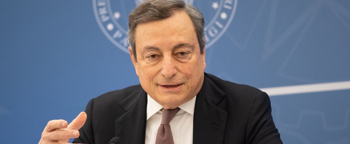 Draghi La scuola è fondamentale per la democrazia, va tutelata non abbandonata