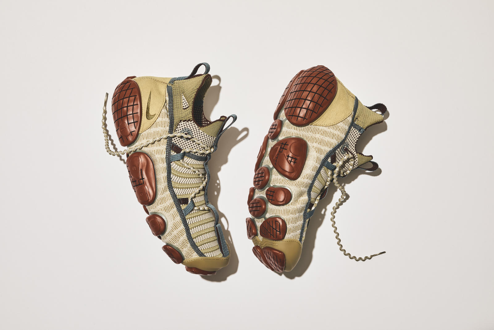 Nike - AW LAB