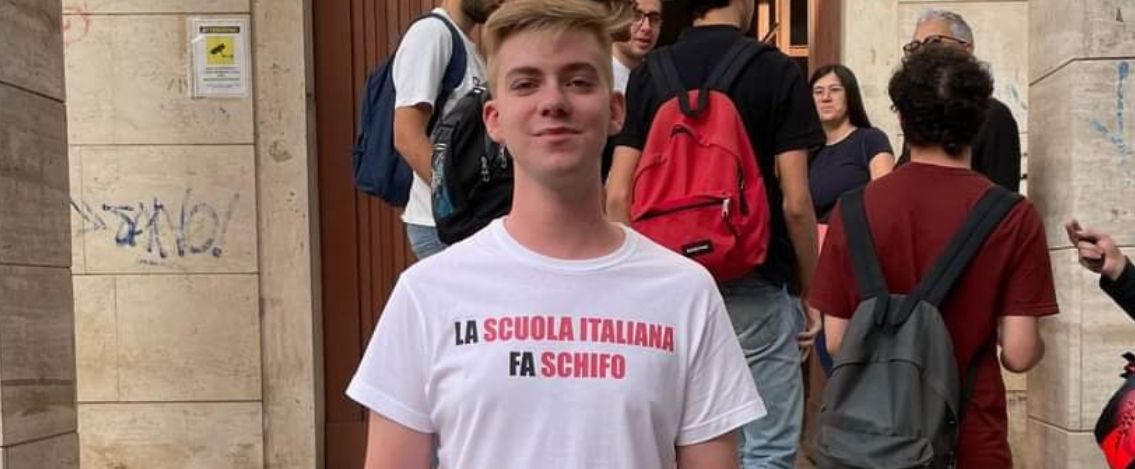 La scuola italiana fa schifo, il sottosegretario replica alla protesta di uno studente